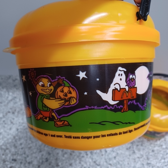McDonald's 1986/2010 Halloween Boo Buckets & 2023 Tim Hortons Glow In The Dark - Picture 7 of 14